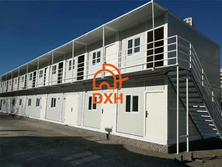 W jaki sposób DXH House oferuje dostosowanie domów kontenerowych