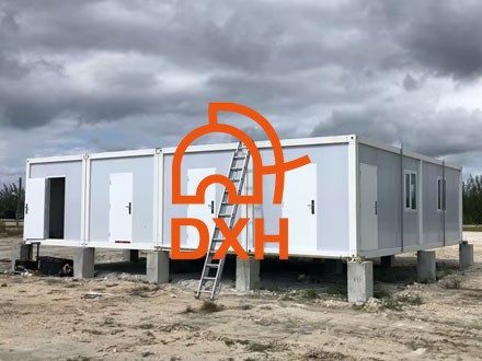 Projekt budownictwa kontenerowego na Bahamach: innowacyjne i zrównoważone życie