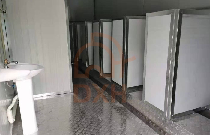 Container-Restroom-Blocks-for-Construction-Sites Container-Restroom-Blocks-for-Construction-Sites